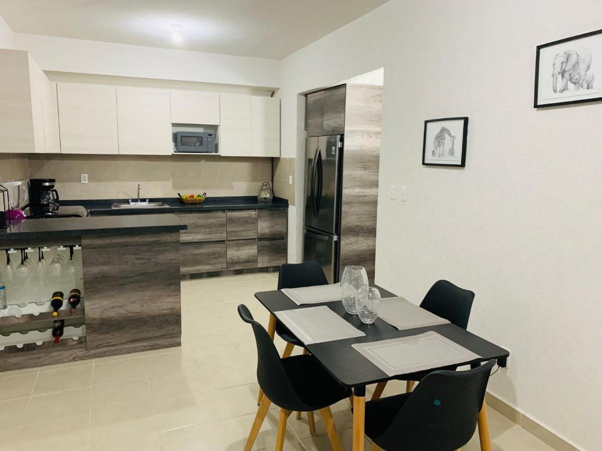 Franks House Luxury Apartment "Shared House" Cancún Exteriör bild